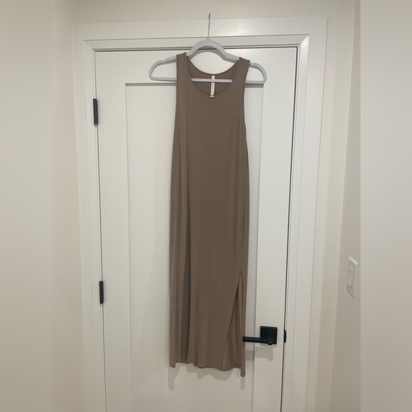 Aritzia Group by Babaton Evelina Dress - Olive Beige Size XXS - Picture 2 of 7